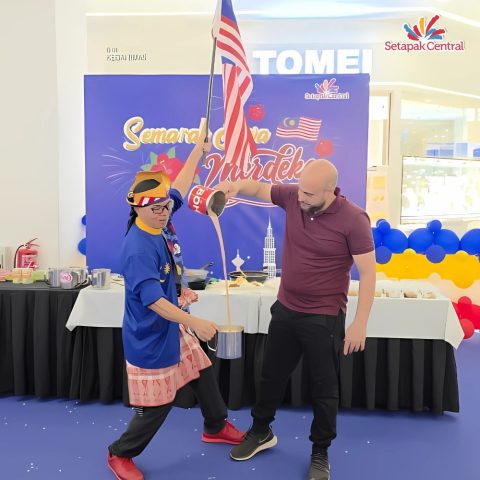 Merdeka Teh Tarik Stunt