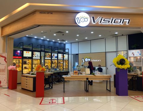 100 Vision storefront