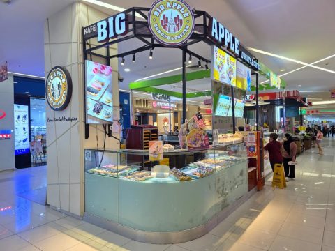Big Apple Donuts & Coffee storefront