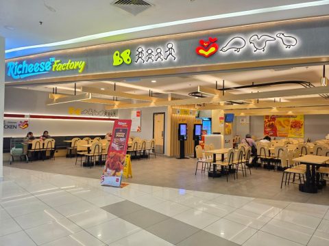 Richeese Factory storefront