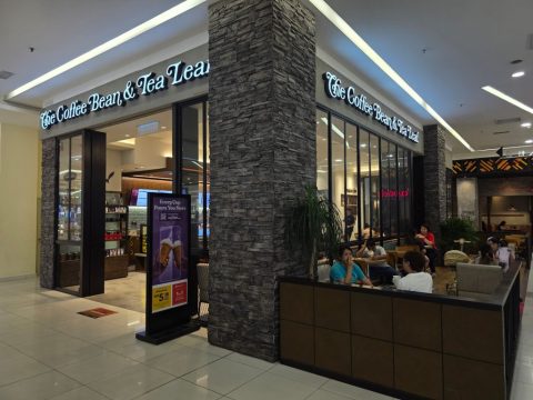 The Coffee Bean & Tea Leaf storefront